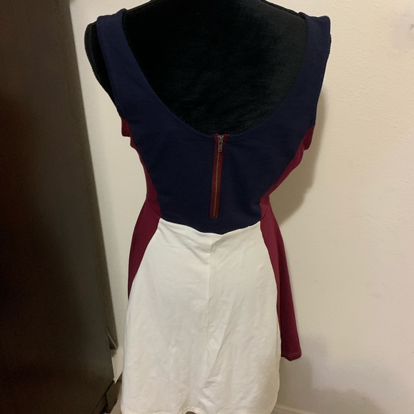 Express Color Block Dress - Picture 2 of 4